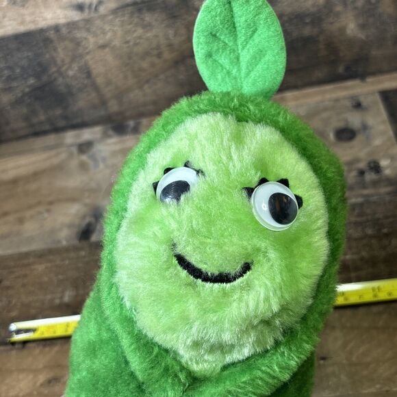 Vtg 1982 Del Monte Green Sweetie Pea Country Yumkin Toy Plush Advertising 12" - Picture 3 of 4